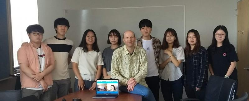 Undergraduate students YoungJae Kim, MyeongSoo Kim, KaHye Ahn, SeungEon Lee, SeonKyu Kim, Sooyoung Baek, JaeEun Choi, ChaeYeon Han with Prof. André van der Hoek (center).